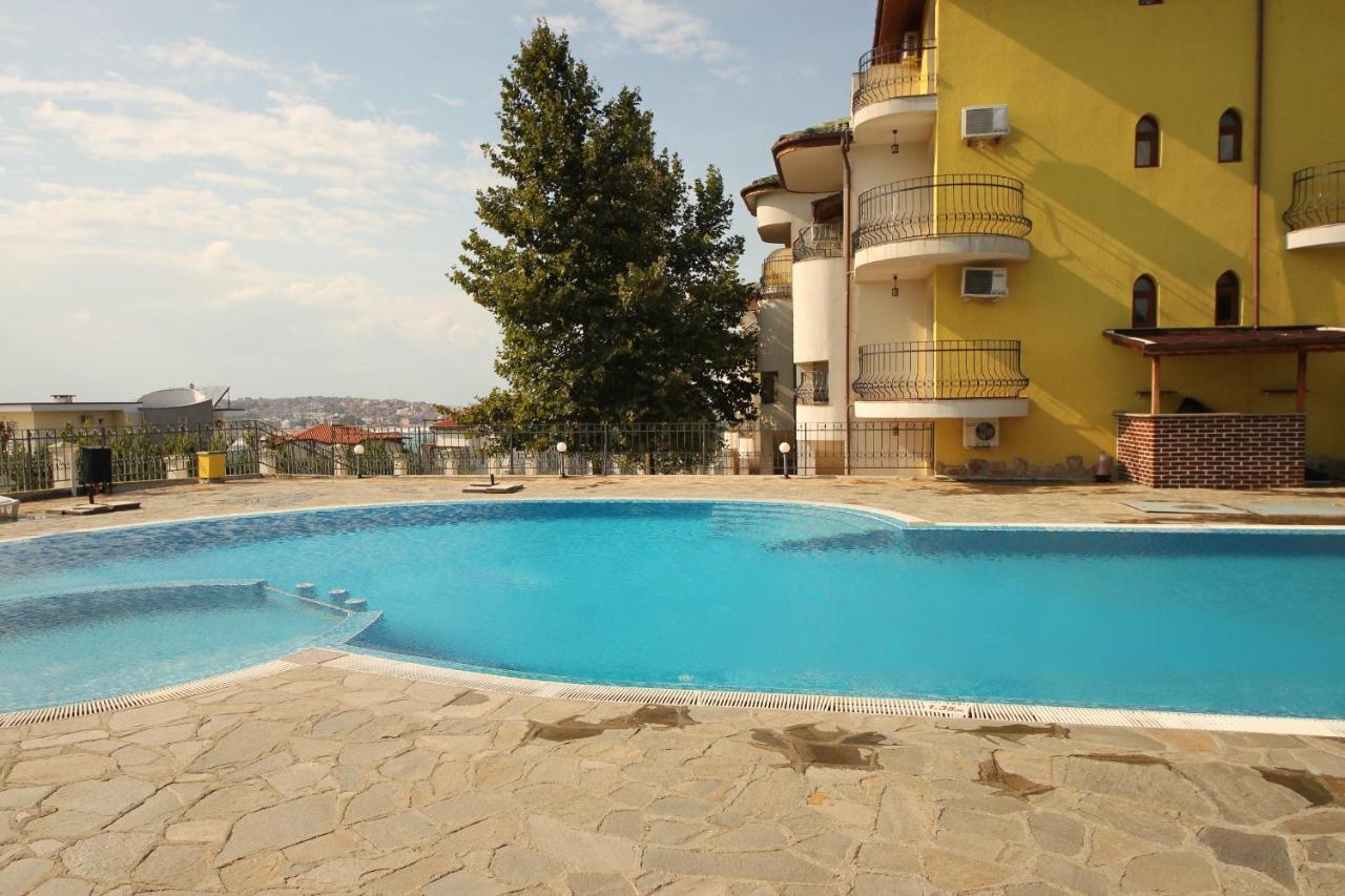 Menada Green Hills Apartments Sozopol Bagian luar foto