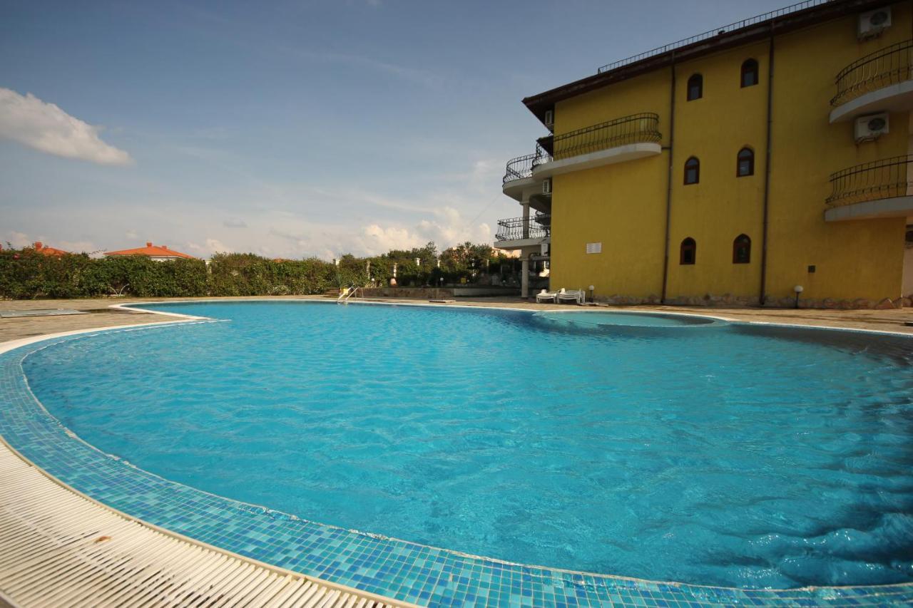 Menada Green Hills Apartments Sozopol Bagian luar foto