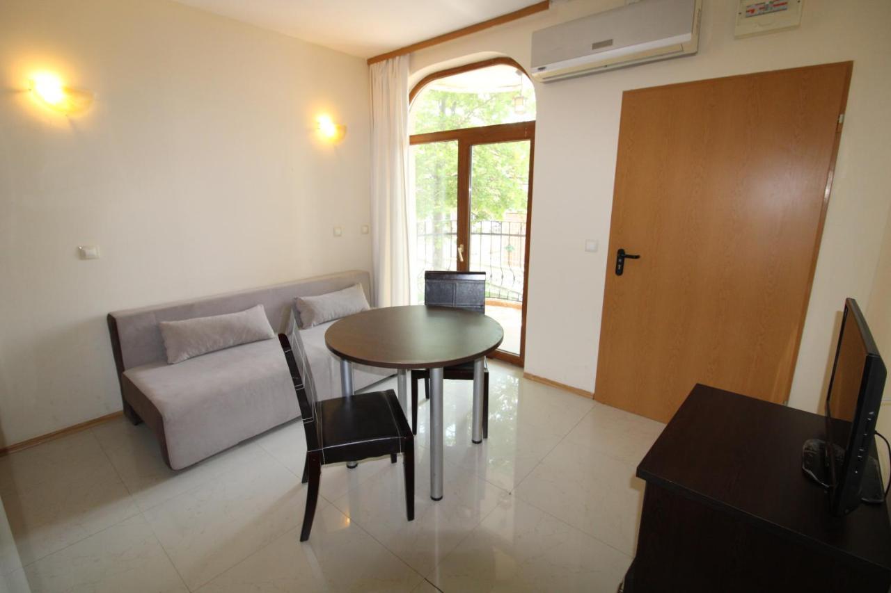 Menada Green Hills Apartments Sozopol Bagian luar foto