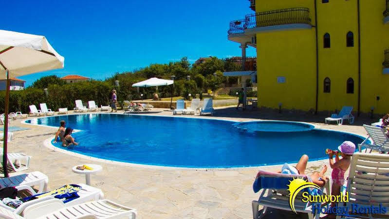 Menada Green Hills Apartments Sozopol Bagian luar foto