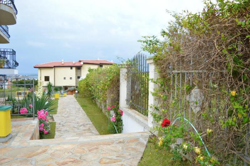 Menada Green Hills Apartments Sozopol Bagian luar foto