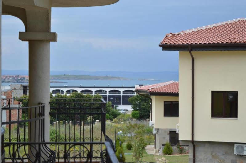 Menada Green Hills Apartments Sozopol Bagian luar foto