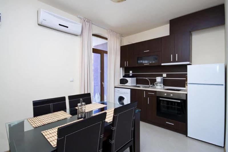 Menada Green Hills Apartments Sozopol Bagian luar foto