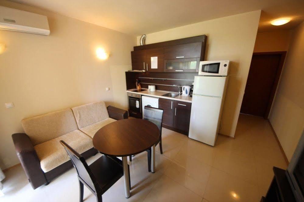 Menada Green Hills Apartments Sozopol Bagian luar foto