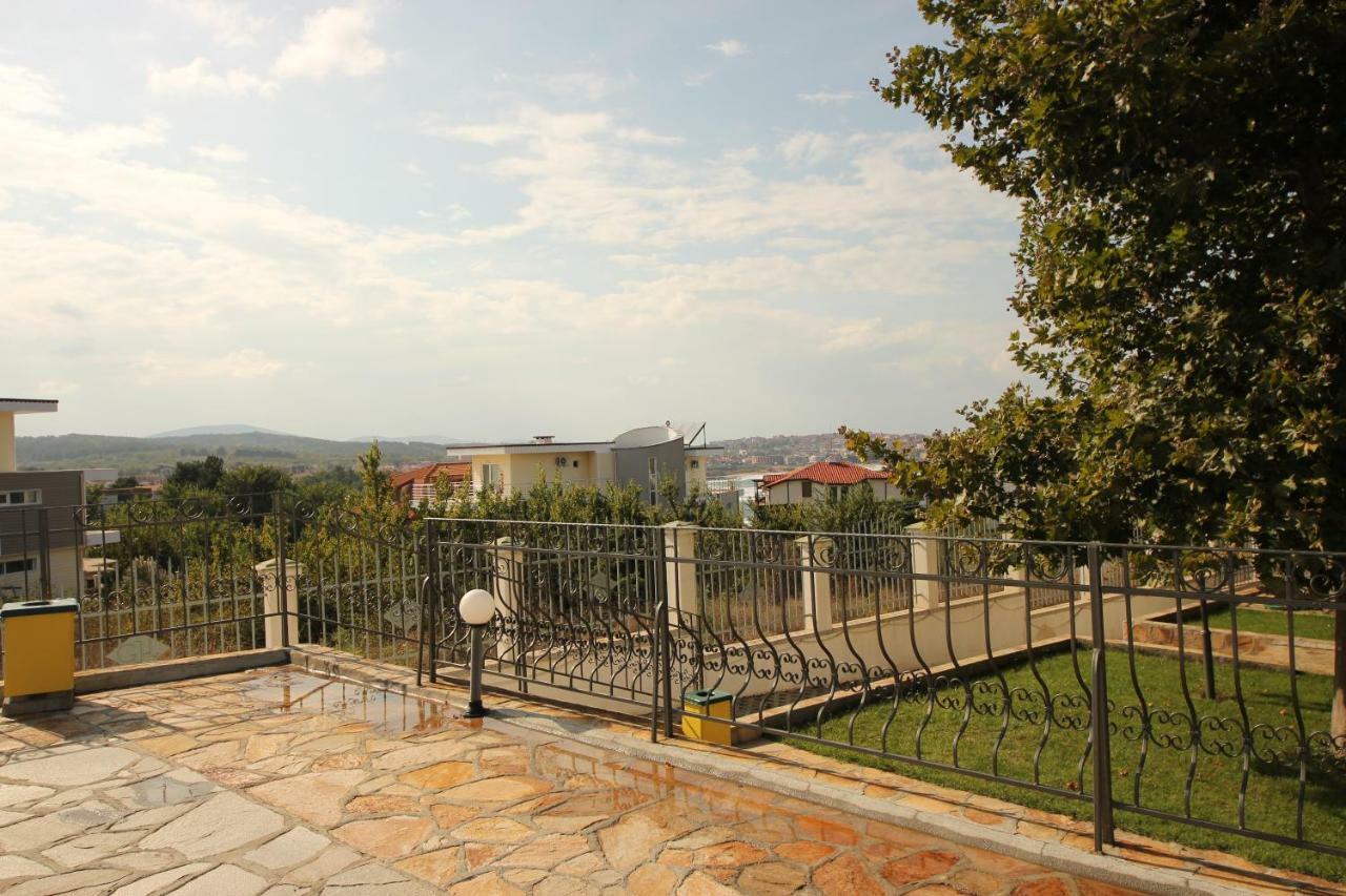 Menada Green Hills Apartments Sozopol Bagian luar foto